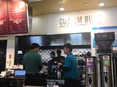 -The Habit Burger Grill 哈比特汉堡(爱琴海店)