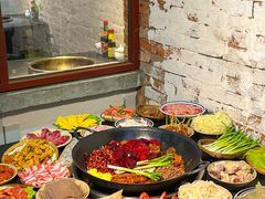 -四小区火锅·巷子里的重庆火锅(花照壁店)