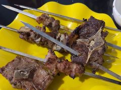 -烤肉小伙烤肉店