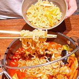 面是用韩国的龙须面很劲道，再用了刨冰作为汤底