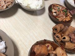 -董哥山城碗碗香(美专校街店)