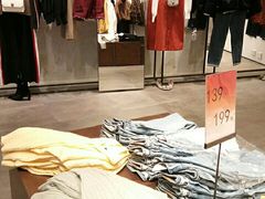 -URBAN REVIVO(上海中庚漫游城店)
