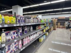-家乐福(四元桥购物中心店)