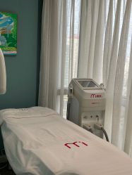 -咪咪专业脱毛连锁机构