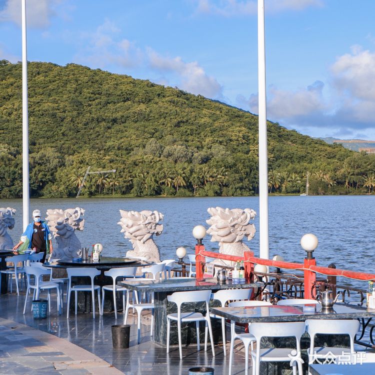 三亚|一线湖景➕海鲜市场‼️在这吃海鲜太舒服