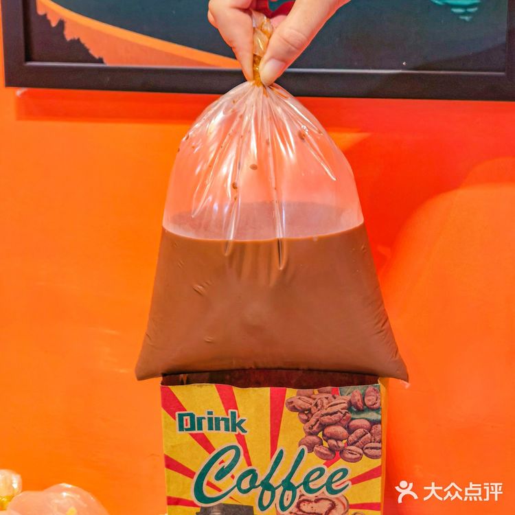 🔥江汉路也有泰式手提奶茶了,只要3.9r‼