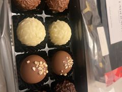 -Laderach 莱德拉(上海环贸iapm店)