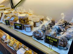 -韩国利尔面包(桂林路店)