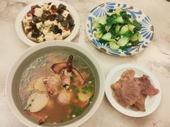 -阿姨来了月嫂服务中心(徐汇店)