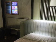 -小蛮腰全景KTV