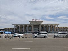 -伊宁站