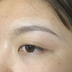 -一个差评成就的纹眉店