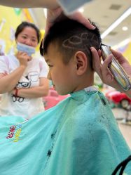 -爆米花儿童美发乐园