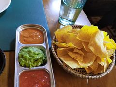 炸玉米片配牛油果-HFFOUSA TACO弗萨塔可墨西哥餐厅(颐堤港店)