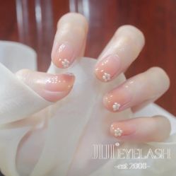 -吉吉靓甲美睫
