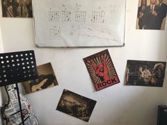 -八度音乐吉他教室(汉广店)