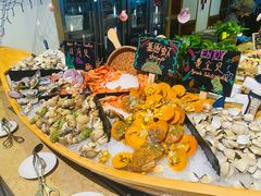 -大中华希尔顿酒店-念自助餐·嗨啤·小龙虾