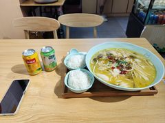 -酸小七(国华广场店)