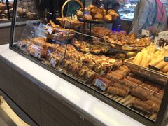 -巴黎贝甜(大宁国际商业广场店)