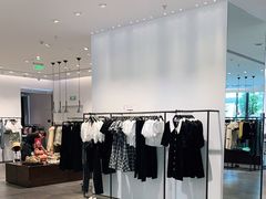 -URBAN REVIVO(上海中庚漫游城店)