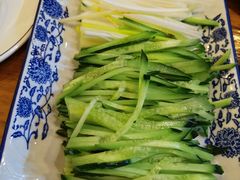 -鹤乡东北菜(崮山路店)