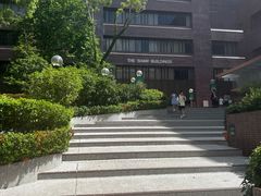 -香港大学