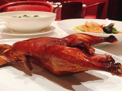 港式烤乳鸭-东富酒家(龙湖西溪天街店)