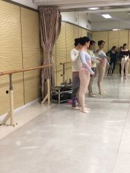 -艾薇芭蕾艺术中心