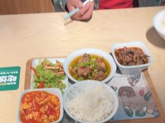 -老乡鸡(上海白玉兰广场店)