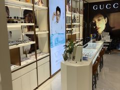 -J-Optical佳视明眼镜·蔡司视觉(青岛金茂览秀城店)