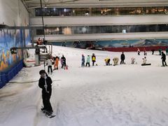 -乔波室内滑雪场