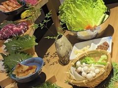 -山川小町·极番烧肉(新地假日广场店)