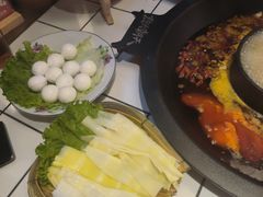 -热火朝天鲜切牛肉火锅(南强街巷店)