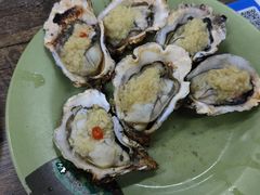 炭烧蒜蓉生蚝-贞姨美食·老字号海鲜大排档