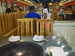 -屯老二农家铁锅炖·行业领军者(梅江店)