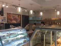 面包甜点陈列柜-老大昌(淮海中路店)