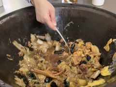 -粘豆包柴火铁锅炖