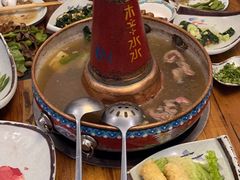-毛辣果·贵州红酸汤牛肉火锅(西单店)