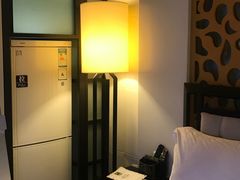 -喜鹊愉家酒店(郑州曼哈顿博览中心地铁站店)