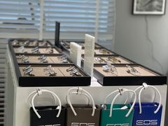 -目艮眼镜SHOWROOM(品牌集合店)