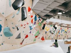 -ROCKPLUS攀岩馆(环宇城店)
