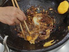 -屯老二农家铁锅炖·行业领军者(梅江店)