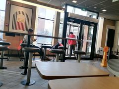 -麦当劳(卫星广场店)