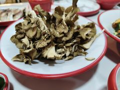 -毛辣果·贵州红酸汤牛肉火锅(西单店)