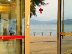 -鹏城人家海鲜酒家·23年老字号(较场尾店)