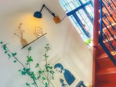 -彳亍咖啡·这里(水湾路店)