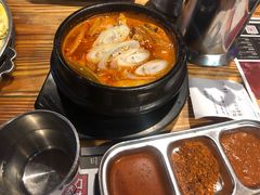 -青瓦炭韩潮烤肉(花园道店)