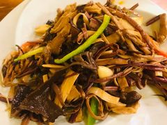 什锦山野菜-小厨子私房菜·云南美食店