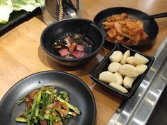 -肉甲韩国木炭烤肉(新壹街1店)