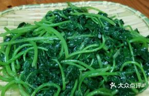 Stir-fried Sweet Potato Leaves with Garlic